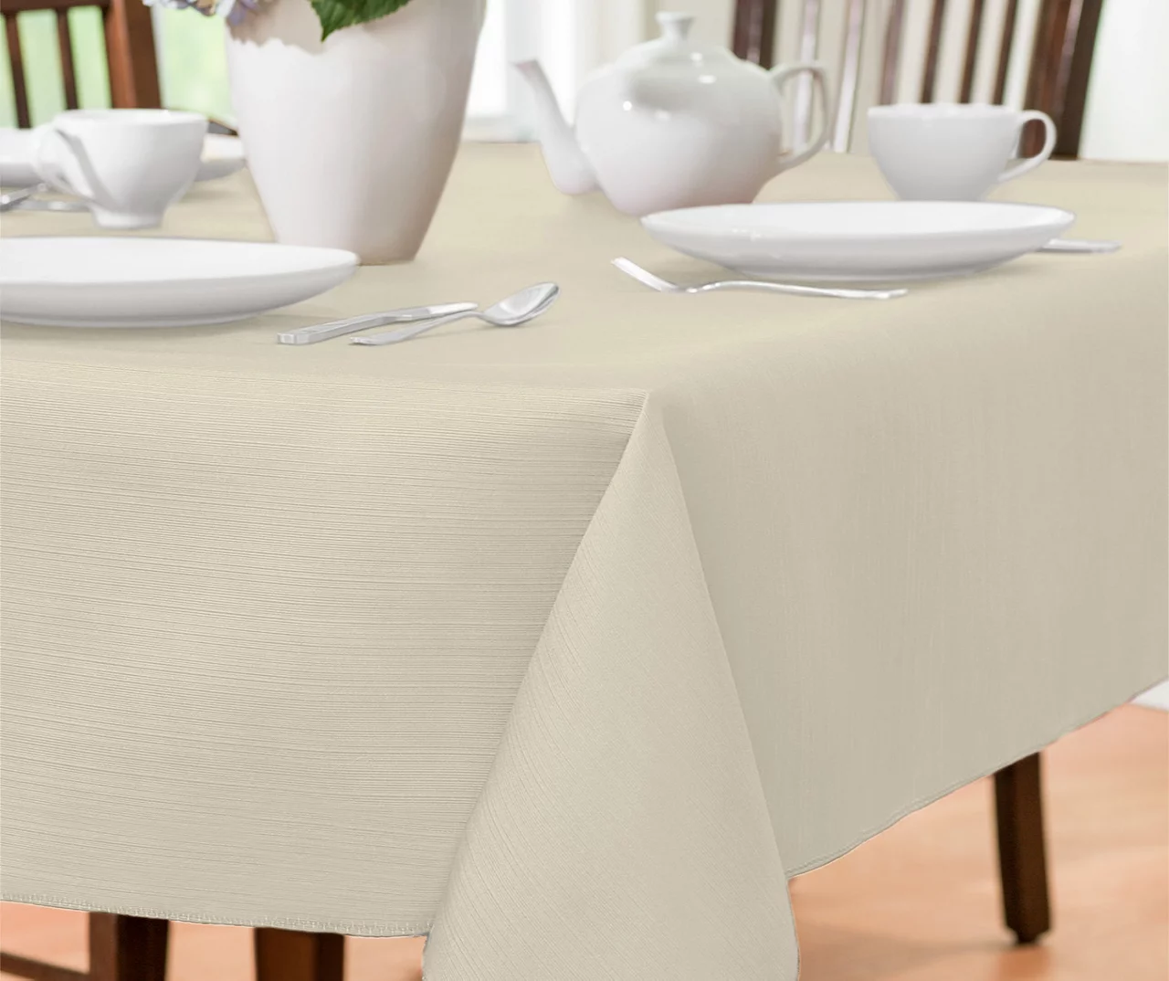 Broyhill Antique White Fabric Tablecloth 5 Broyhill Antique White Fabric Tablecloth - Image 3